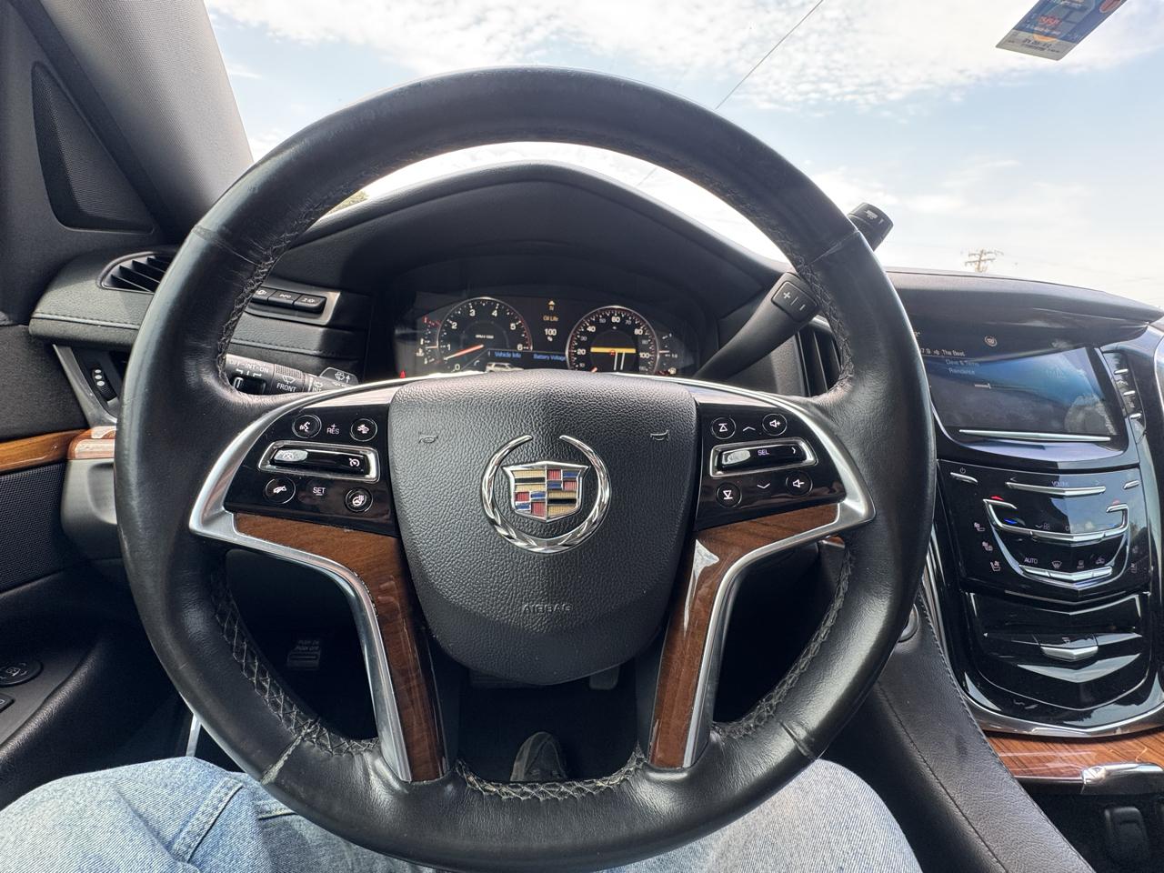 Cadillac Escalade ESV 2WD Luxury 2015