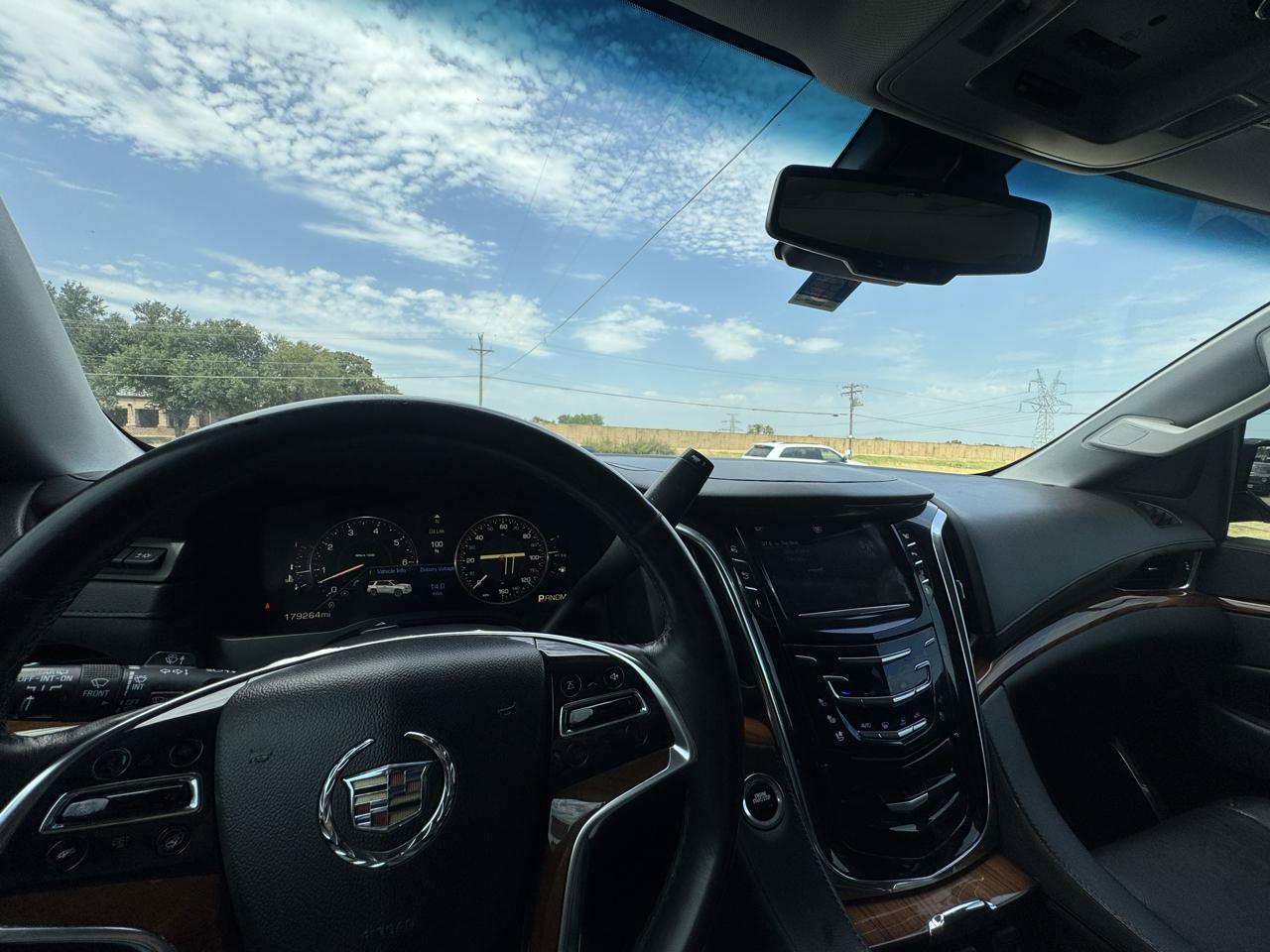 Cadillac Escalade ESV 2WD Luxury 2015