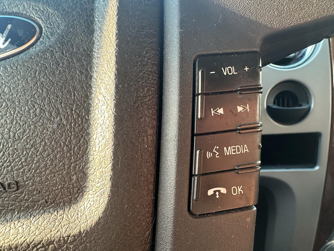 Ford F-150 Lariat SuperCrew 5.5-ft. Bed 2WD 2010