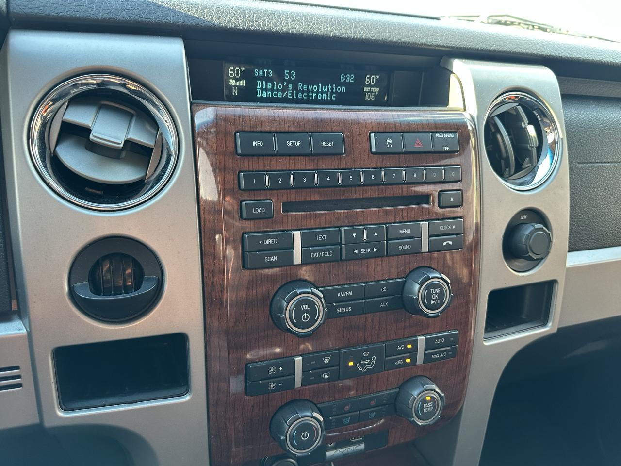 Ford F-150 Lariat SuperCrew 5.5-ft. Bed 2WD 2010