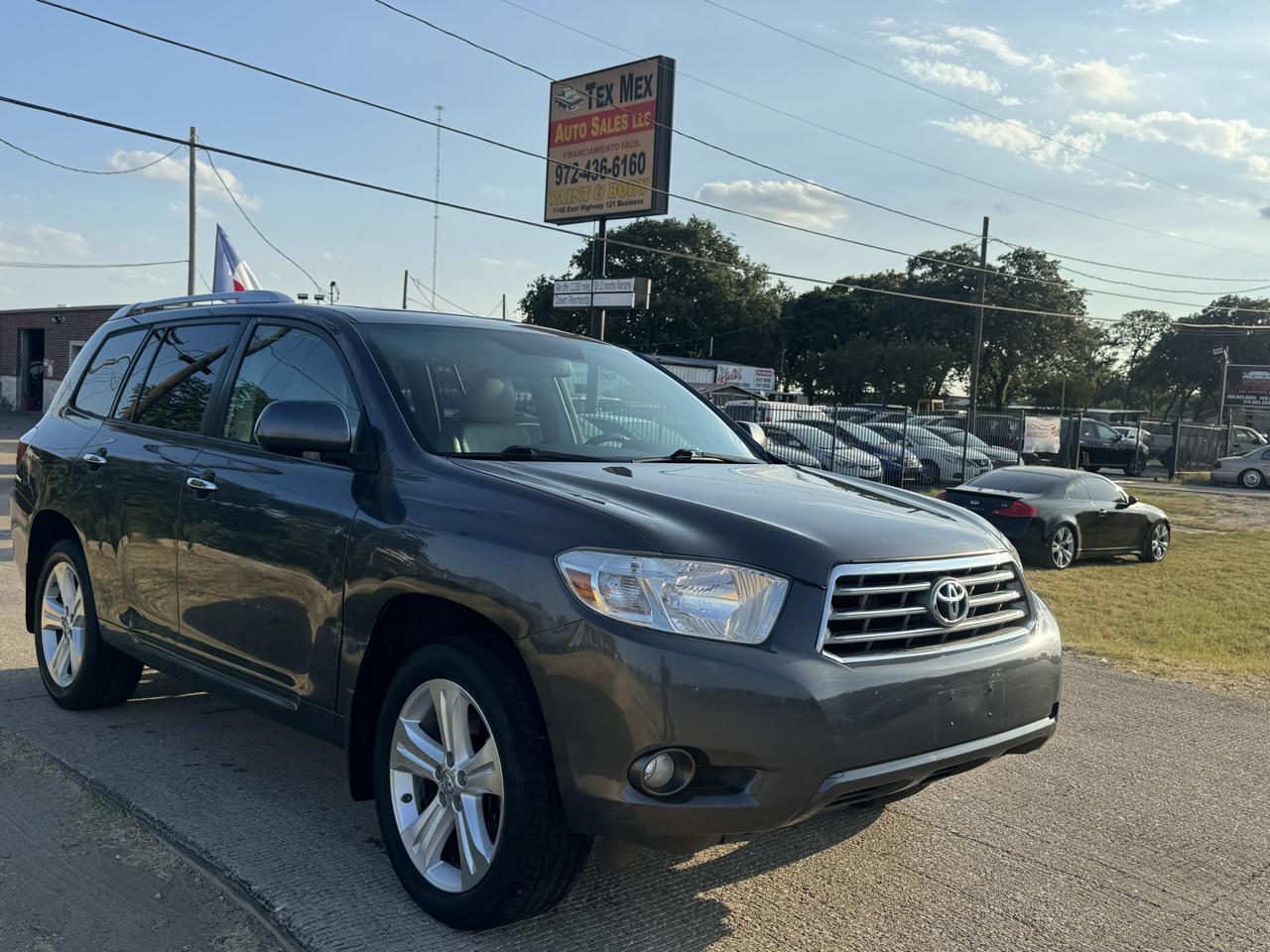 Toyota Highlander Limited 2WD 2010