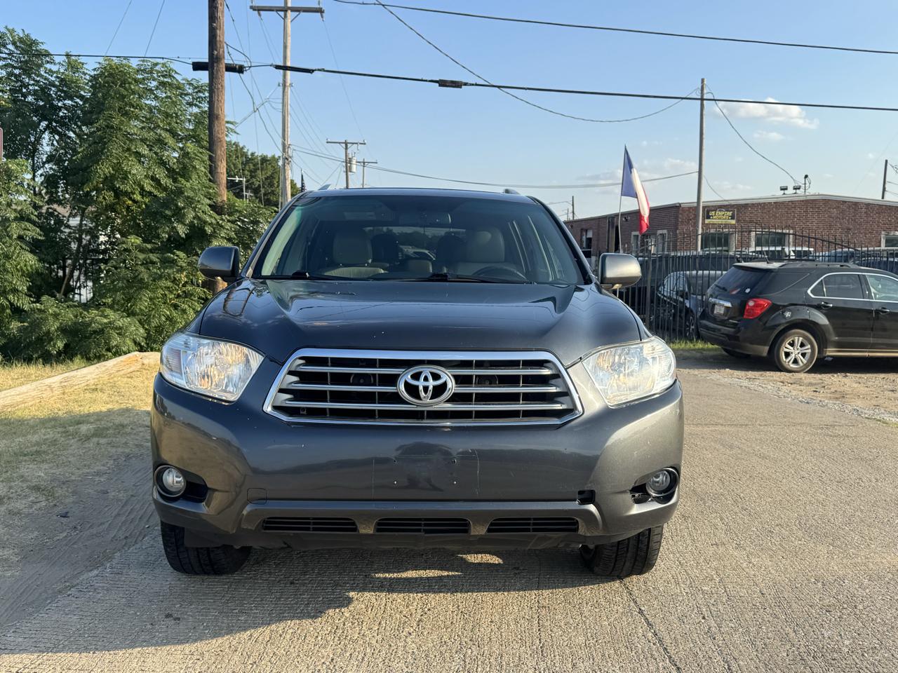 Toyota Highlander Limited 2WD 2010