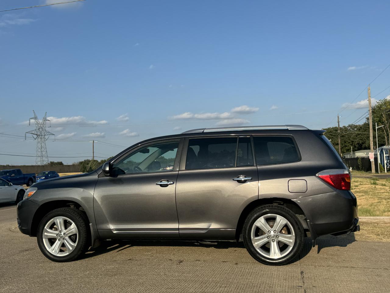 Toyota Highlander Limited 2WD 2010