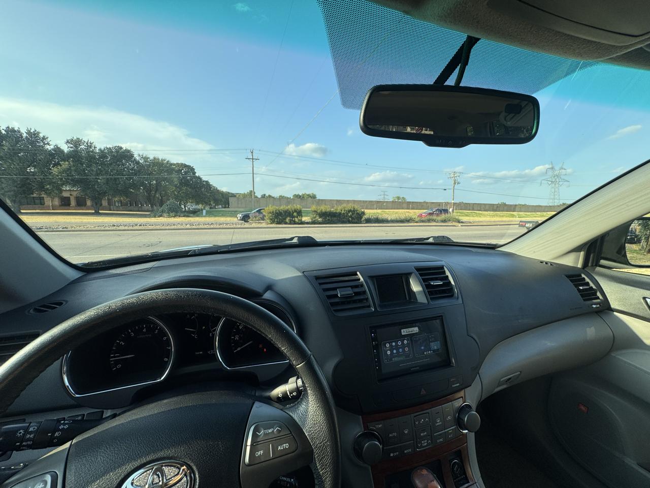 Toyota Highlander Limited 2WD 2010