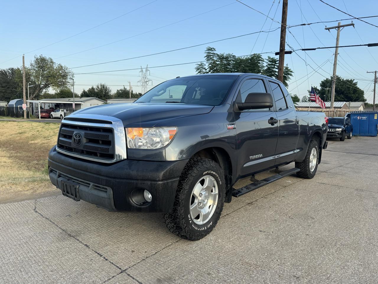 Toyota Tundra Tundra-Grade 5.7L Double Cab 2WD 2010