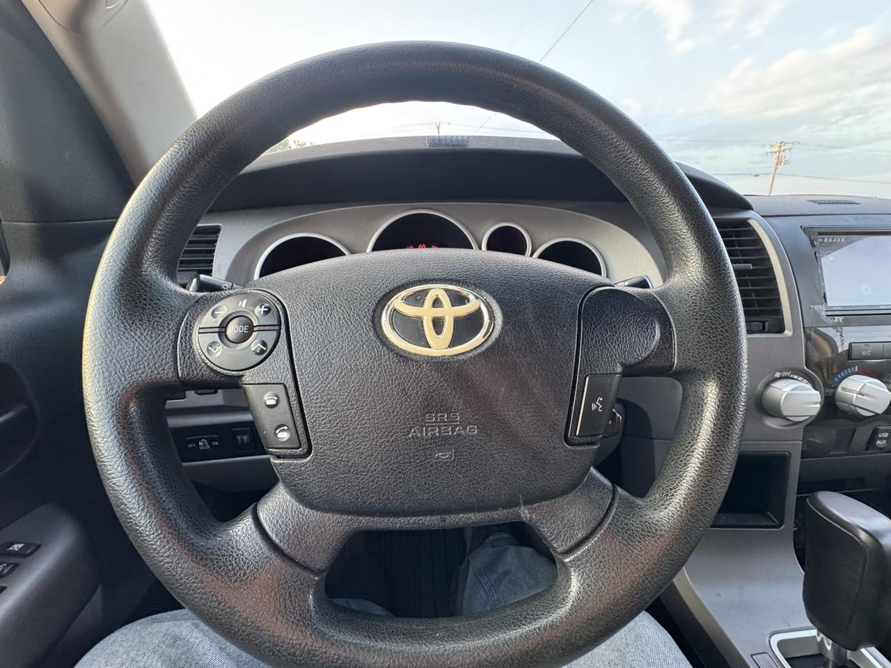 Toyota Tundra Tundra-Grade 5.7L Double Cab 2WD 2010