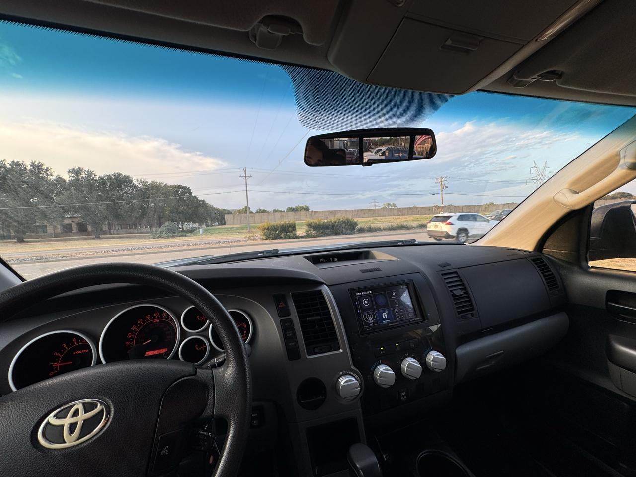 Toyota Tundra Tundra-Grade 5.7L Double Cab 2WD 2010