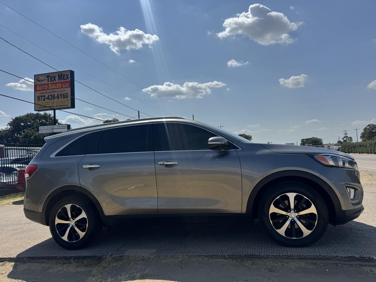 Kia Sorento EX V6 2WD 2016