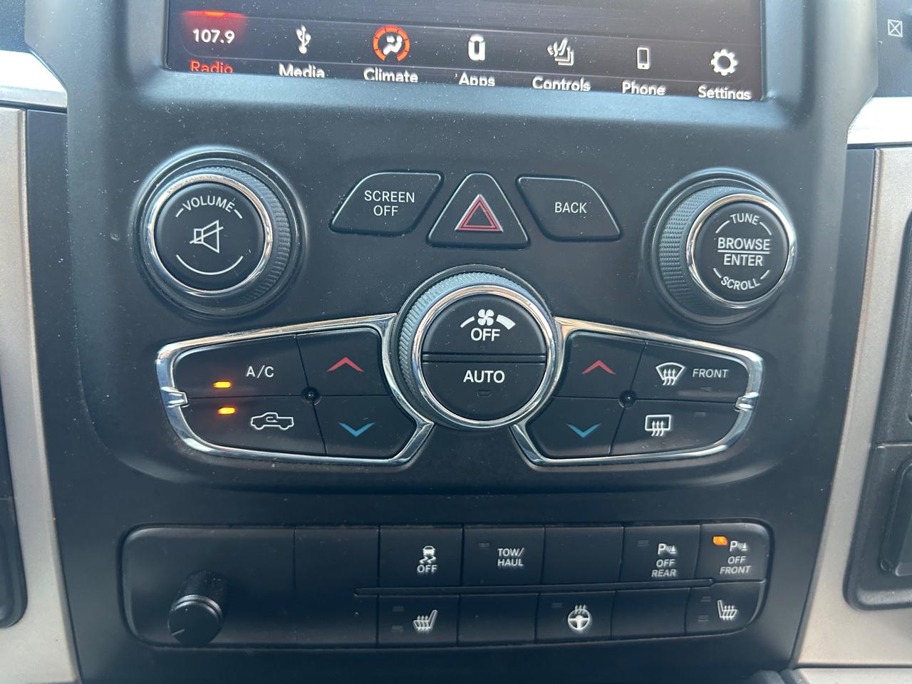 RAM 1500 SLT Crew Cab SWB 2WD 2018