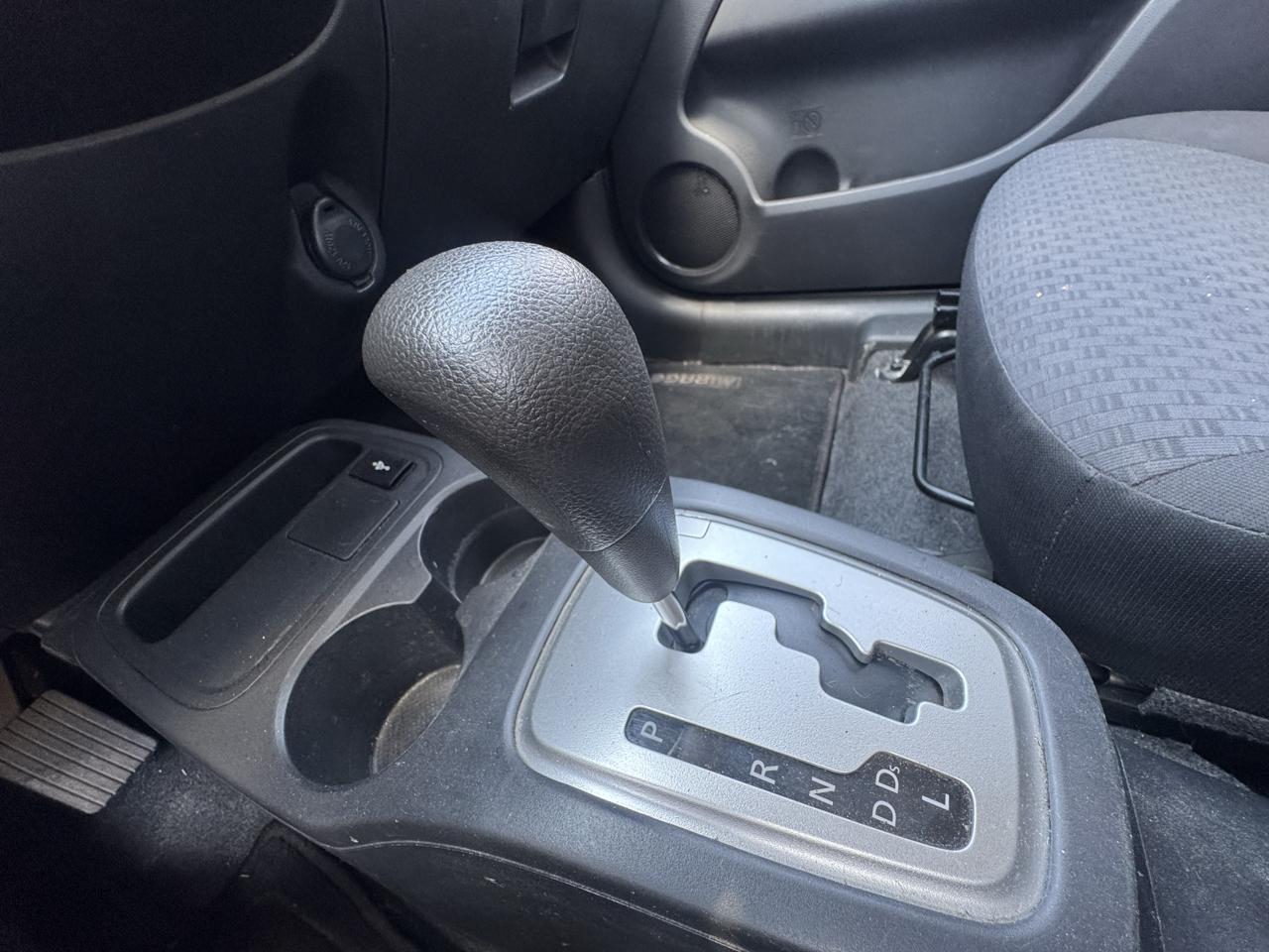 Mitsubishi Mirage ES CVT 2018