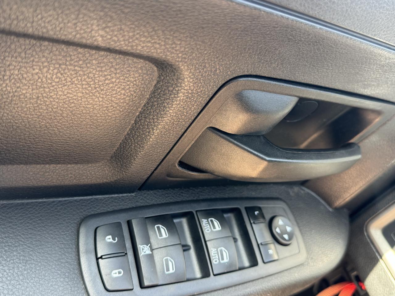 RAM 1500 Tradesman Crew Cab SWB 4WD 2014
