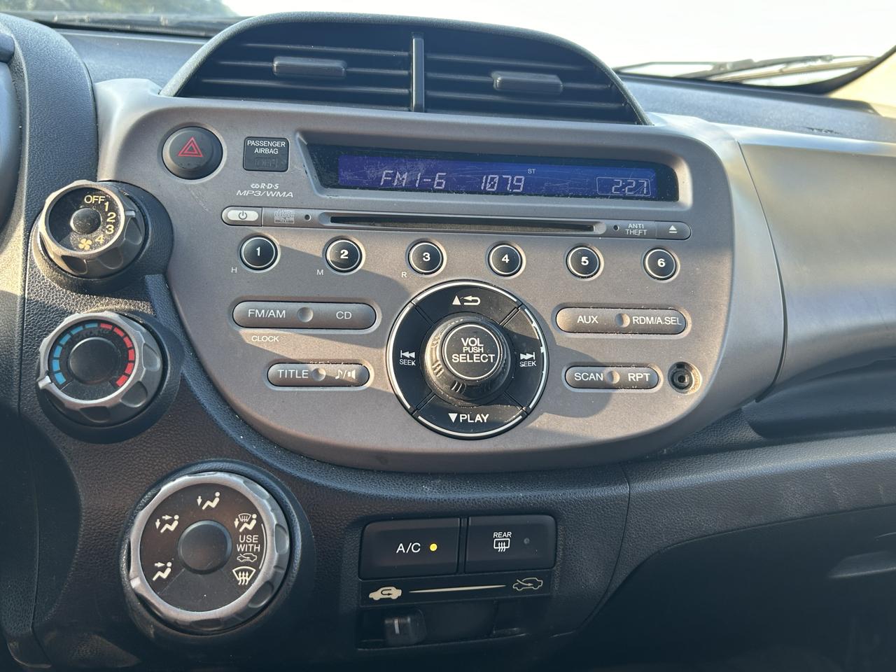 Honda Fit 5-Speed AT 2013