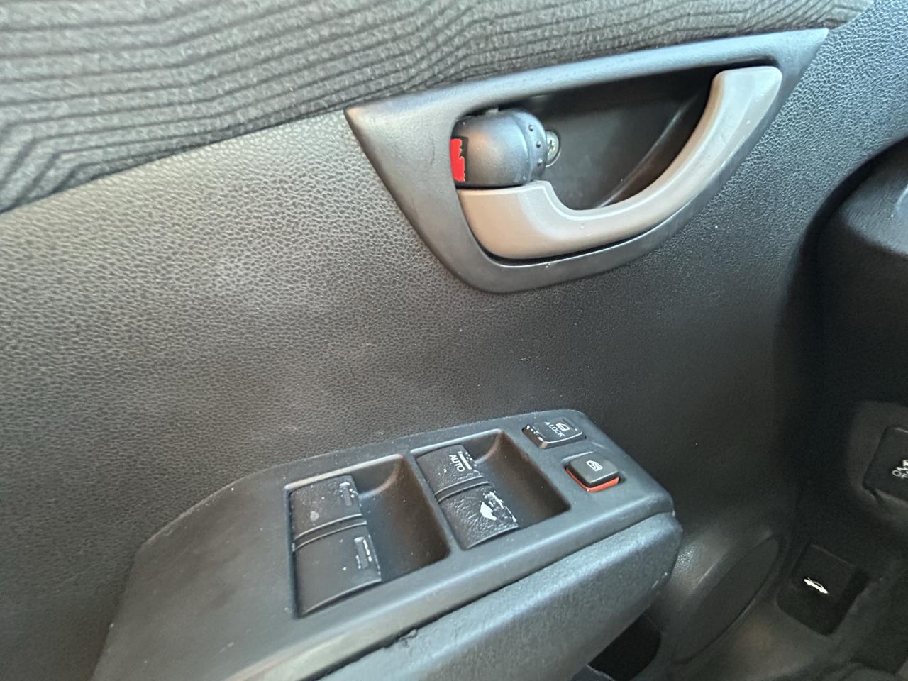 Honda Fit 5-Speed AT 2013