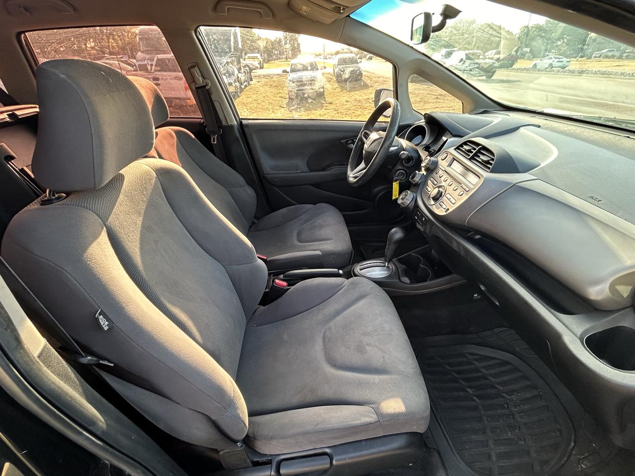 Honda Fit 5-Speed AT 2013