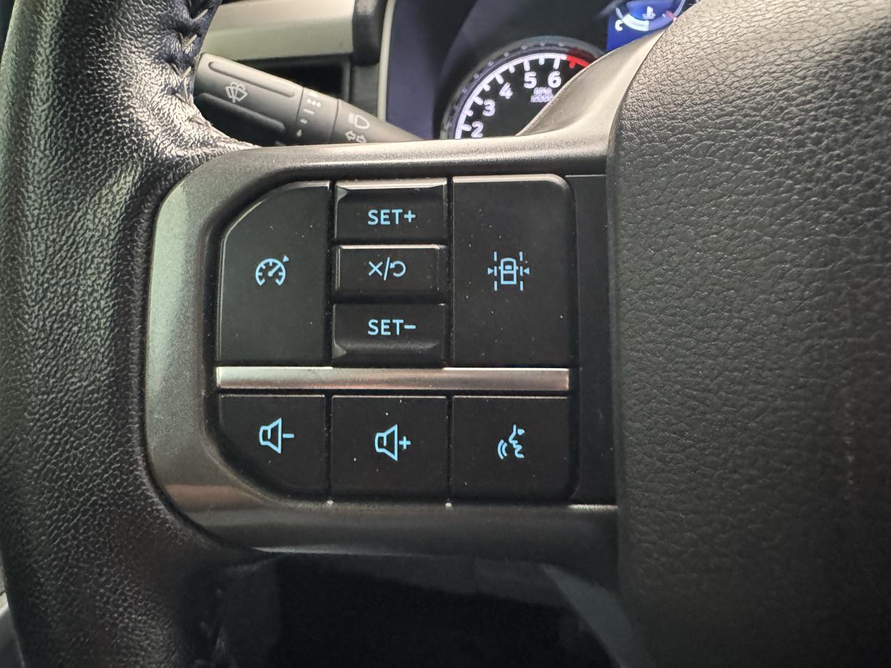 Ford F-150 Reg Cab 120" XLT 2021