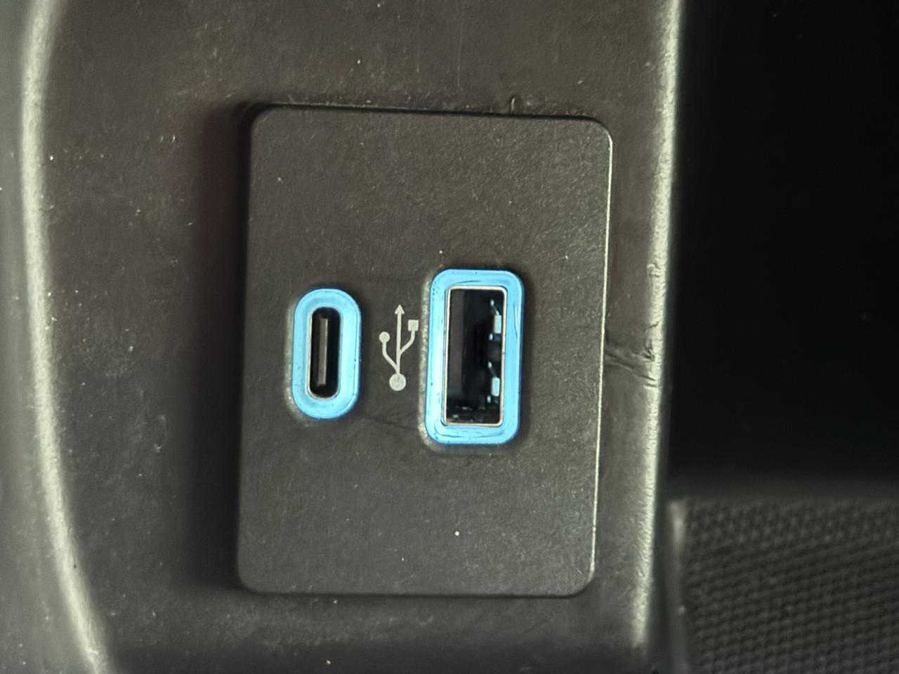 Ford F-150 Reg Cab 120" XLT 2021