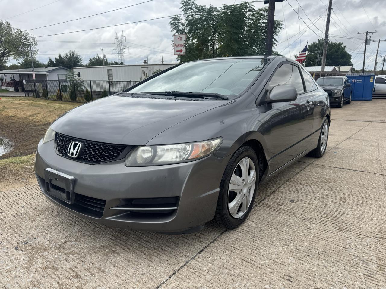 Honda Civic LX Coupe 5-Speed AT 2011