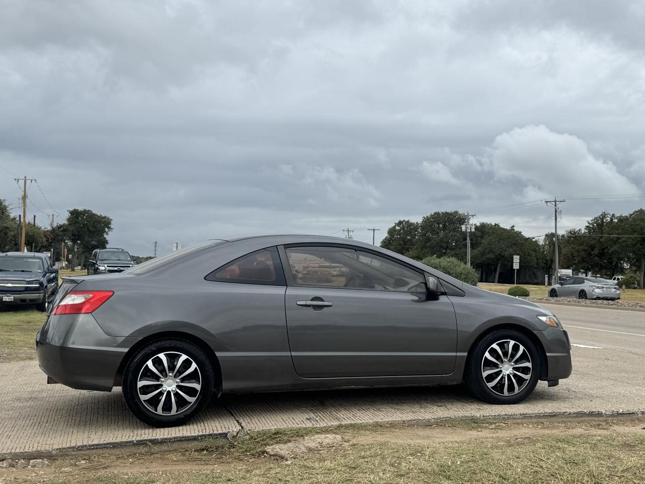 Honda Civic LX Coupe 5-Speed AT 2011