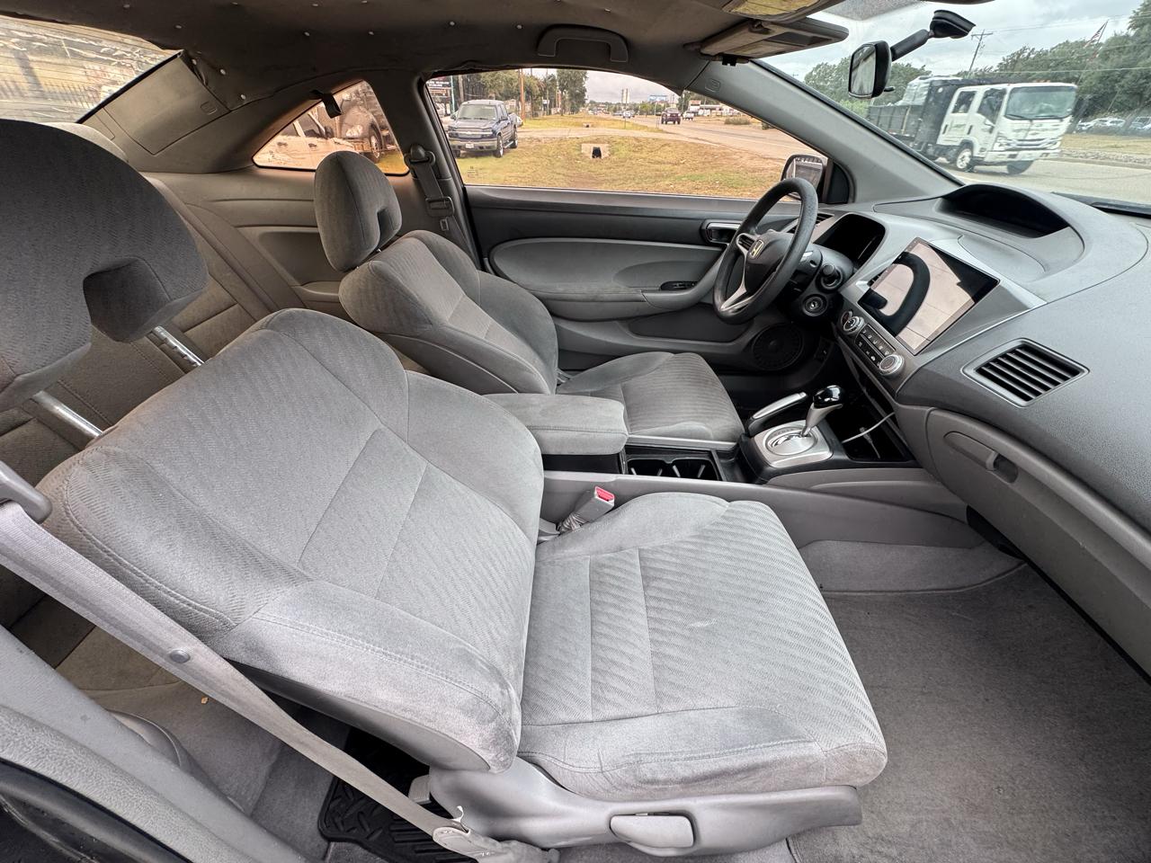 Honda Civic LX Coupe 5-Speed AT 2011
