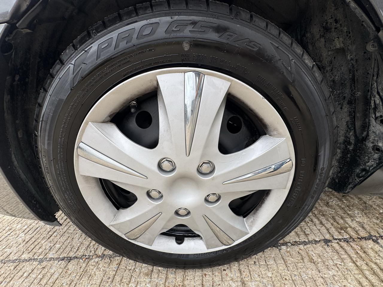 Honda Civic LX Coupe 5-Speed AT 2011