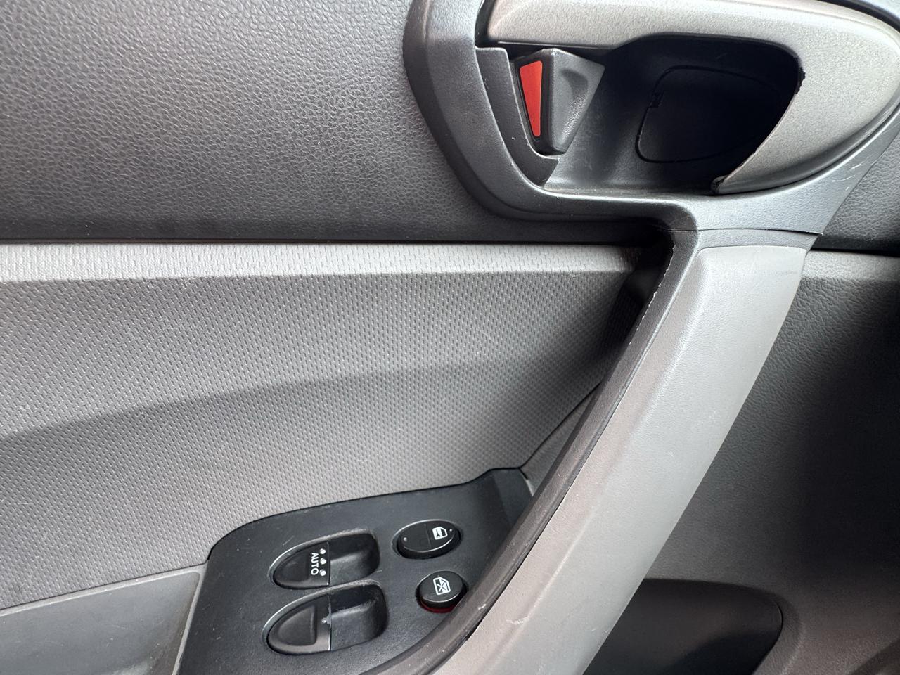 Honda Civic LX Coupe 5-Speed AT 2011