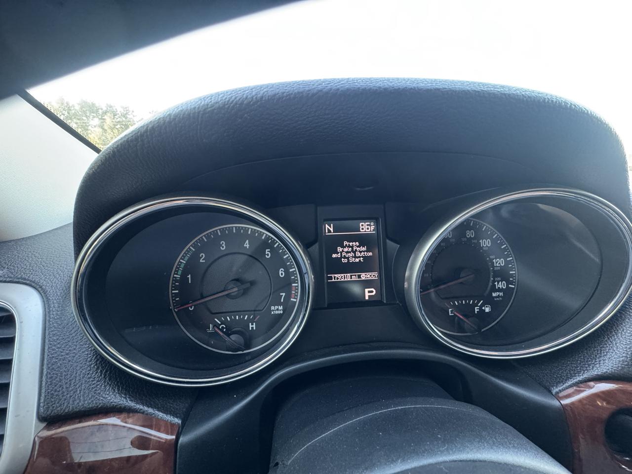 Jeep Grand Cherokee Limited 2WD 2013