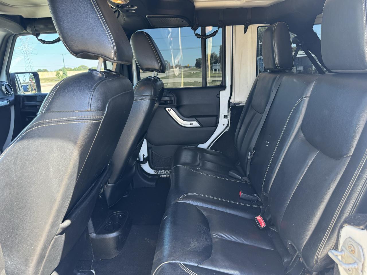 Jeep Wrangler Unlimited Sahara 4WD 2015