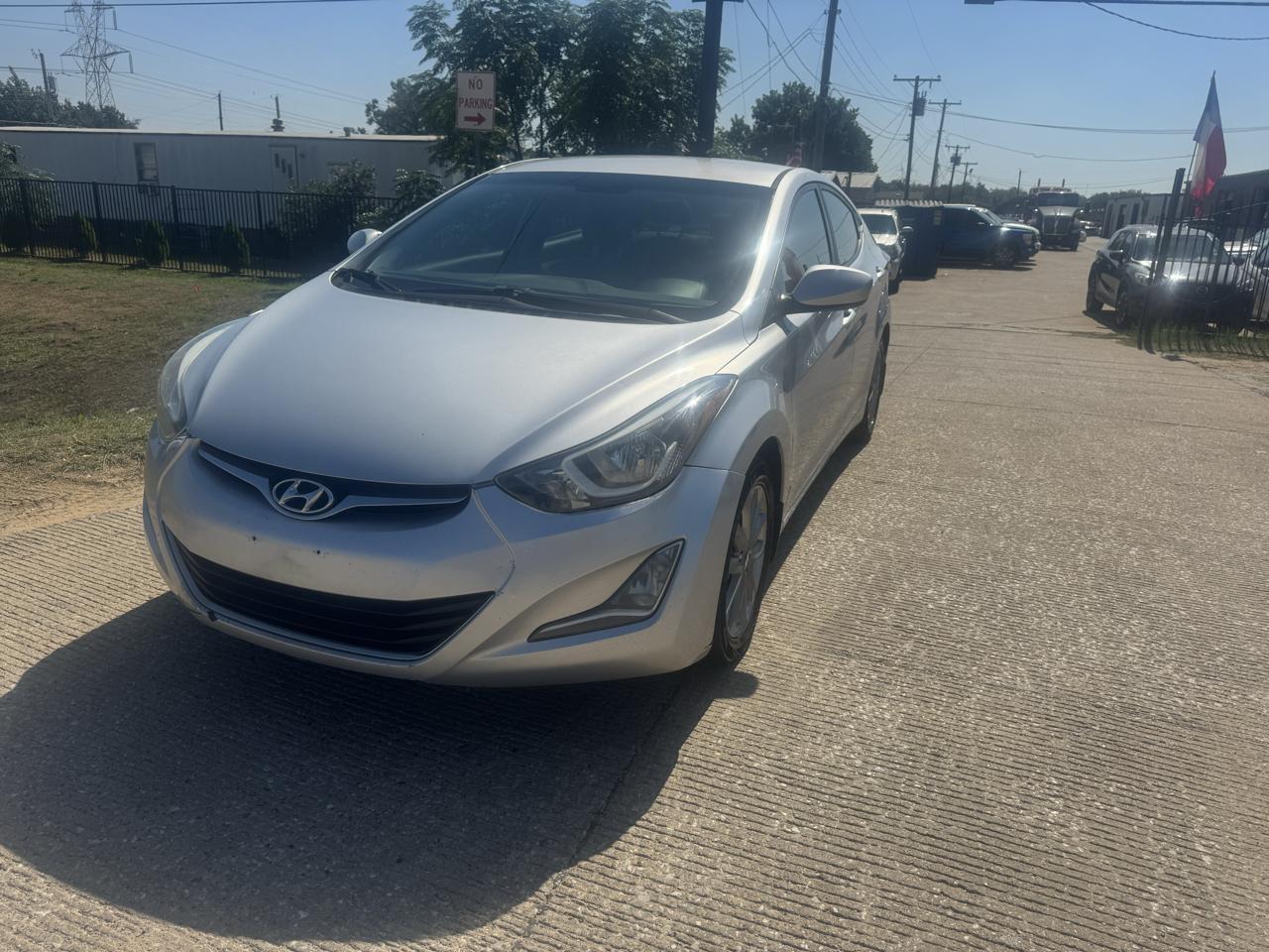 Hyundai Elantra SE 6AT 2016