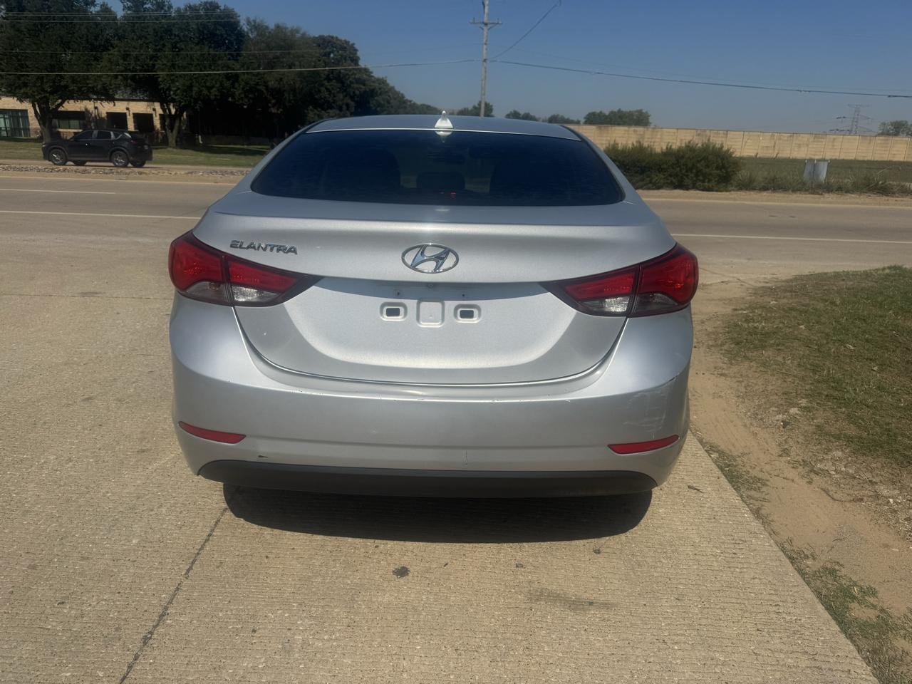 Hyundai Elantra SE 6AT 2016