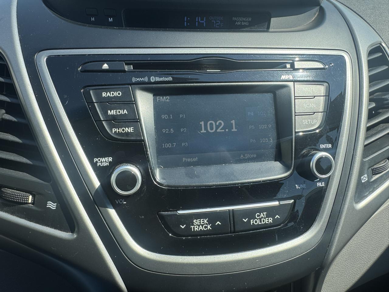 Hyundai Elantra SE 6AT 2016