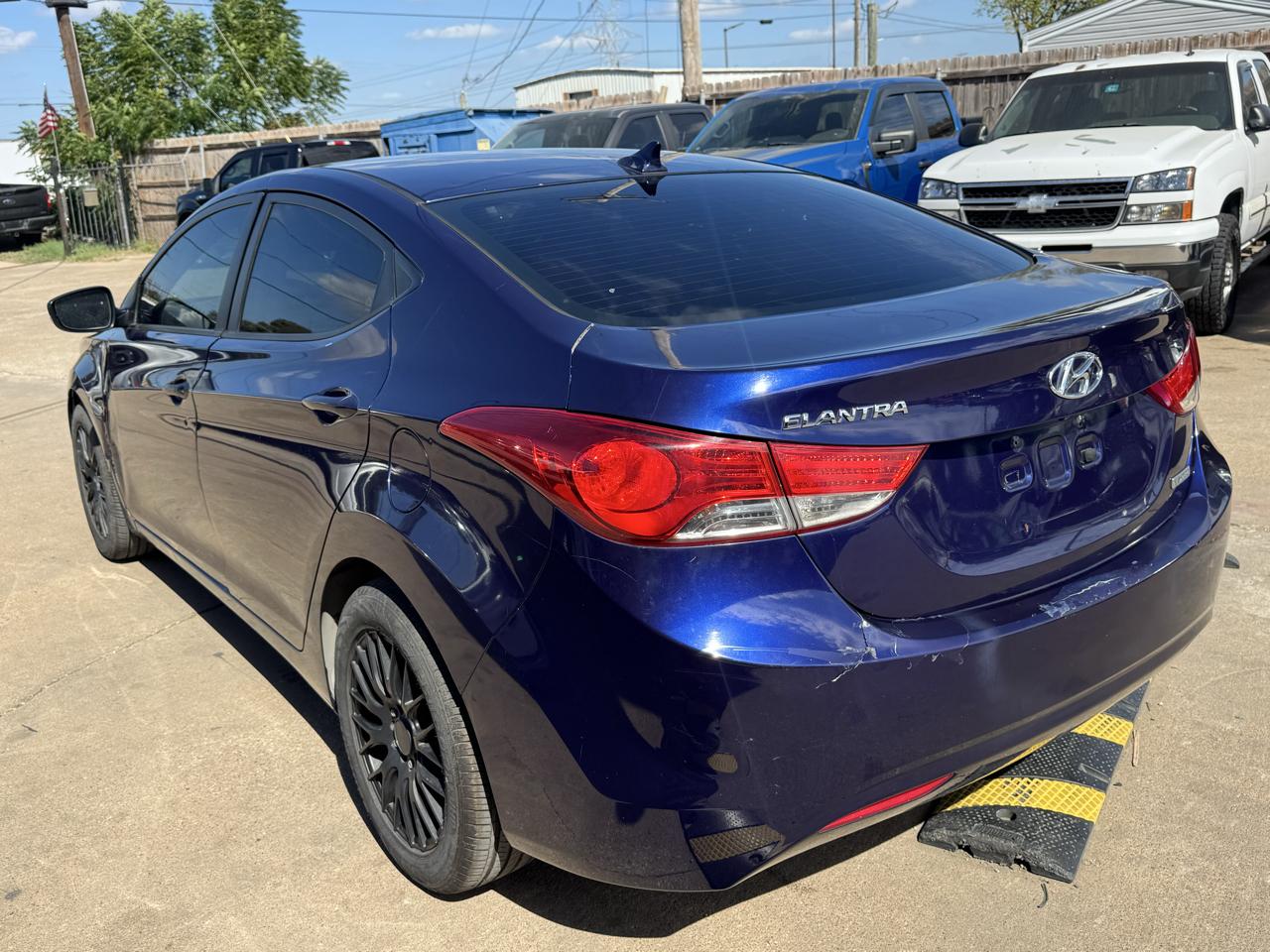 Hyundai Elantra Limited 2012