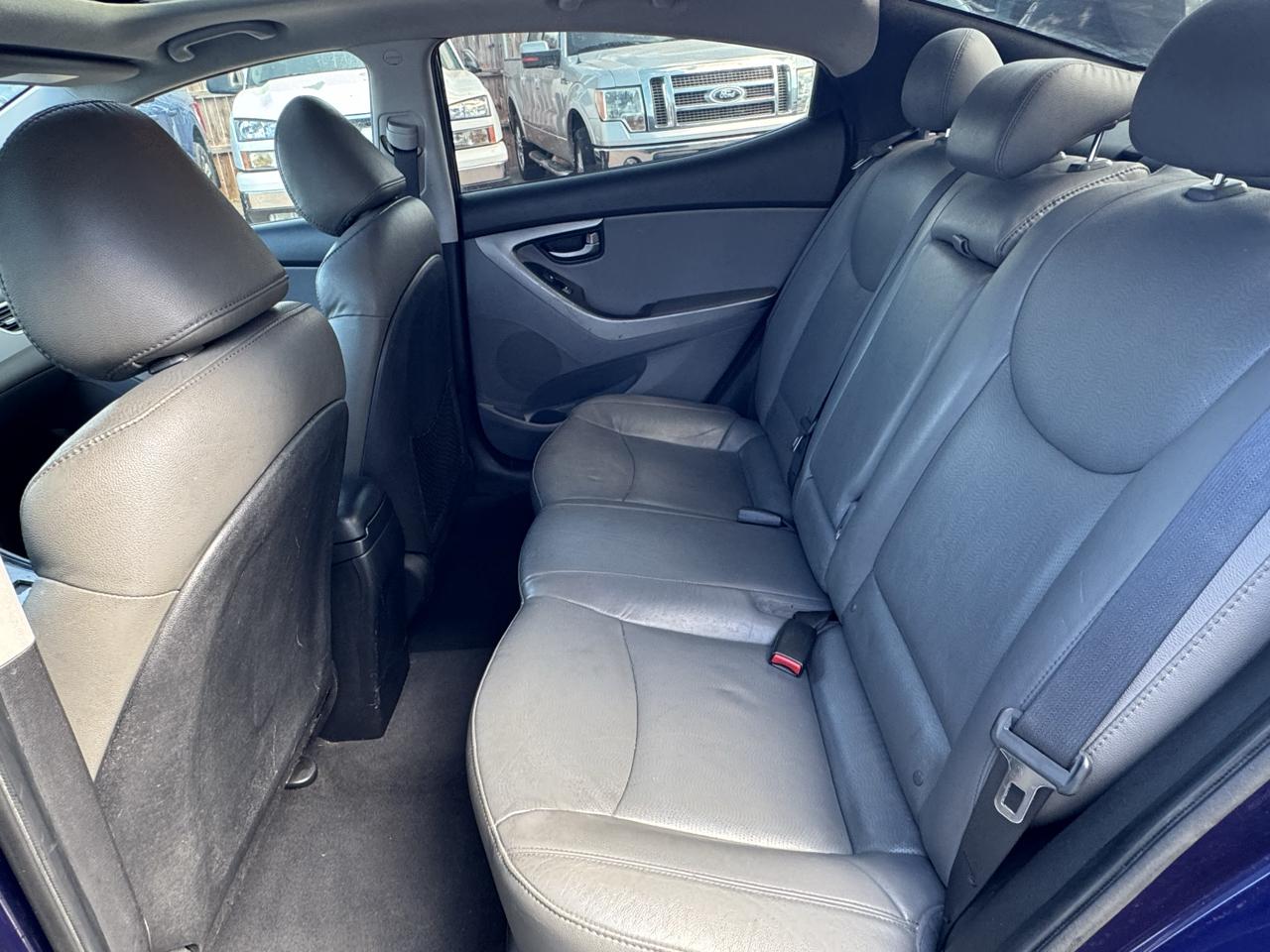 Hyundai Elantra Limited 2012