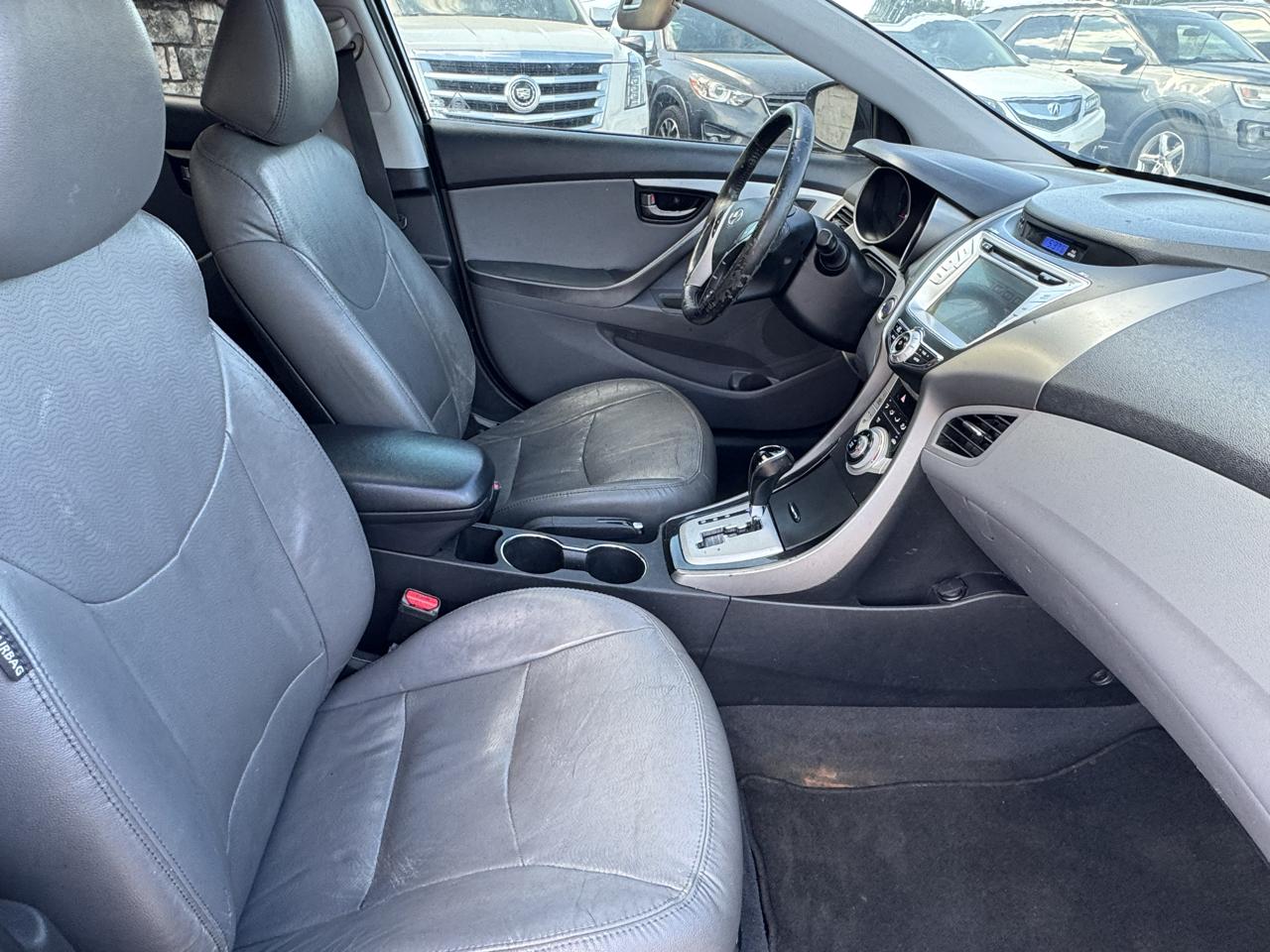 Hyundai Elantra Limited 2012