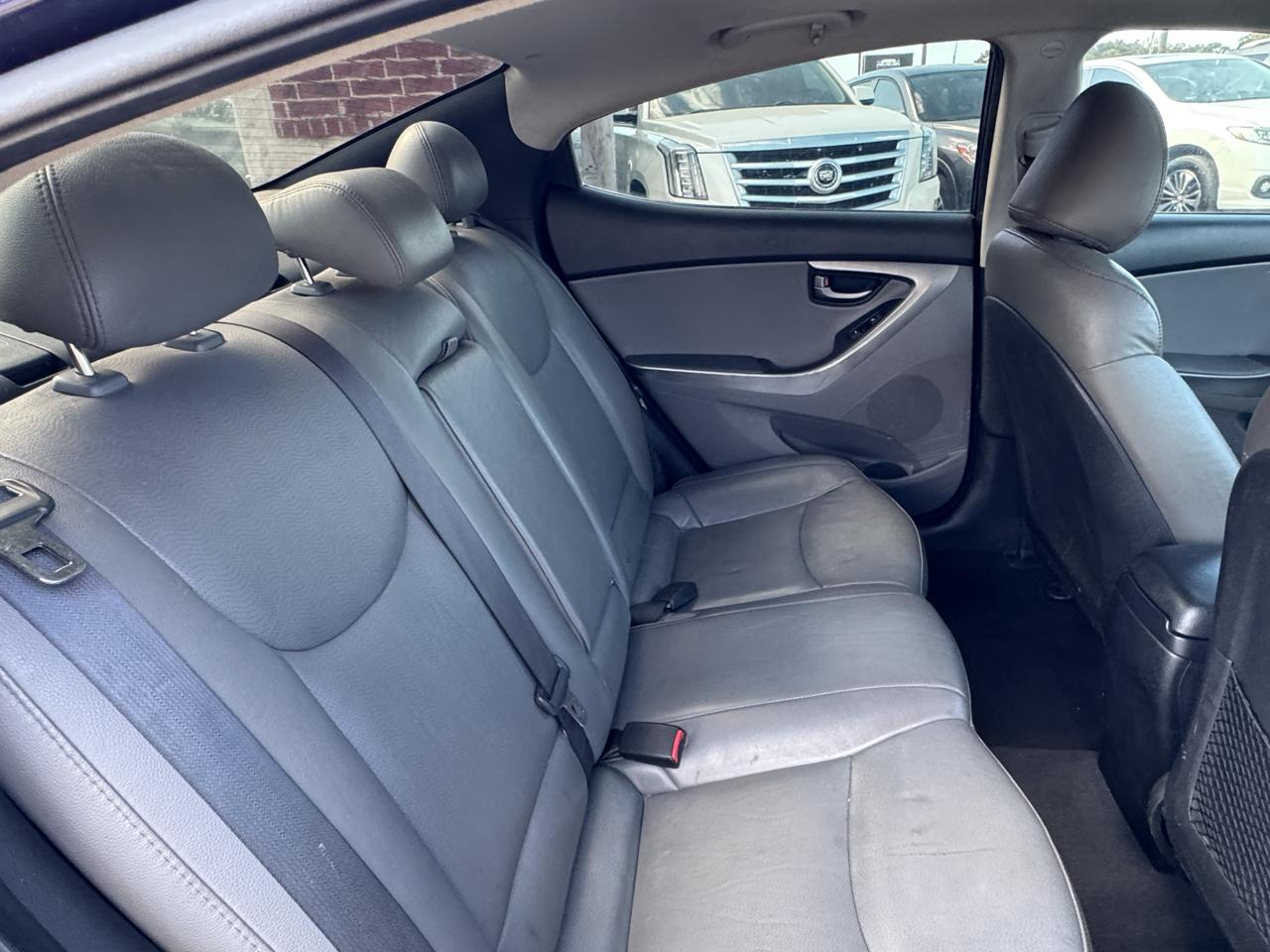 Hyundai Elantra Limited 2012