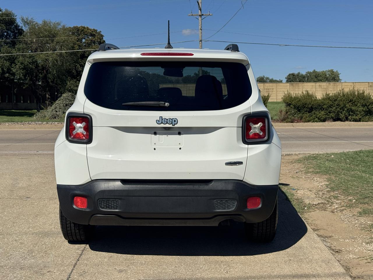 Jeep Renegade Latitude FWD 2016