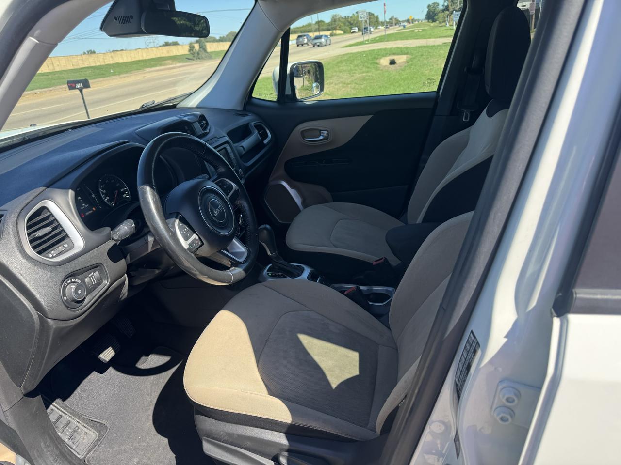 Jeep Renegade Latitude FWD 2016