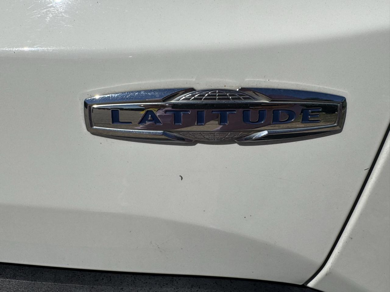 Jeep Renegade Latitude FWD 2016