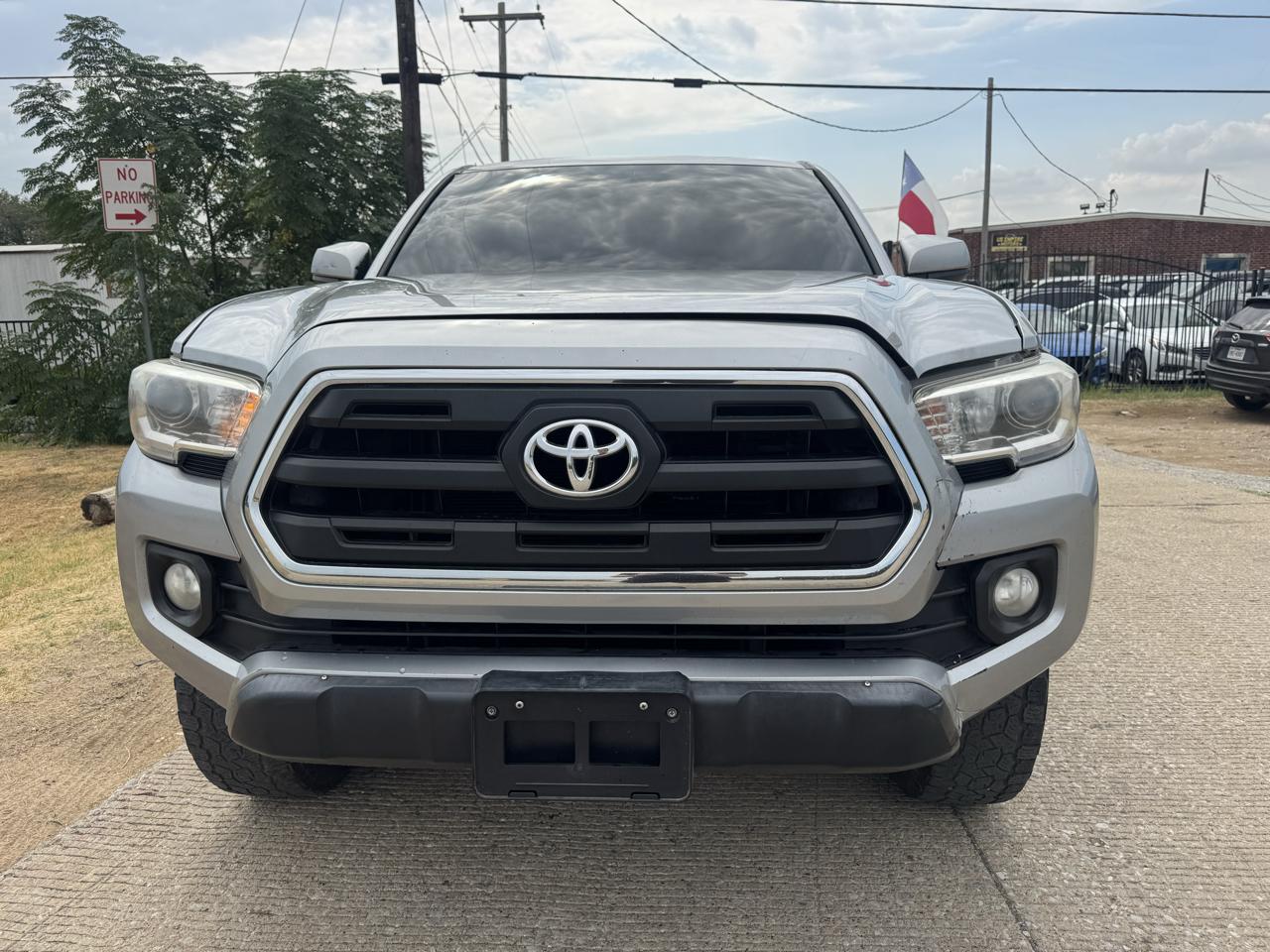Toyota Tacoma SR5 Double Cab Long Bed V6 6AT 2WD 2017