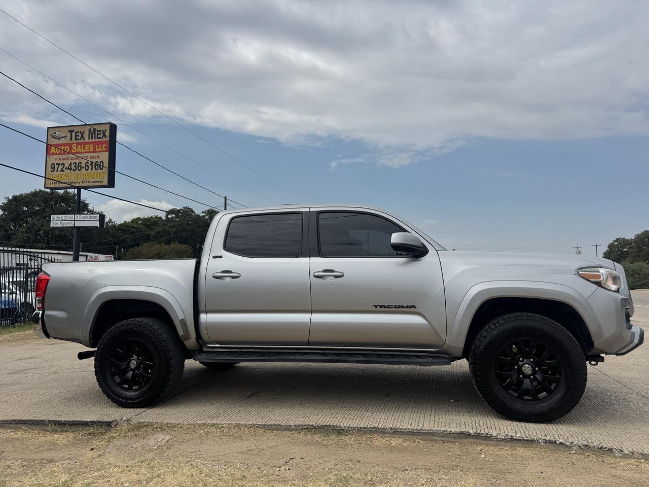 Toyota Tacoma SR5 Double Cab Long Bed V6 6AT 2WD 2017