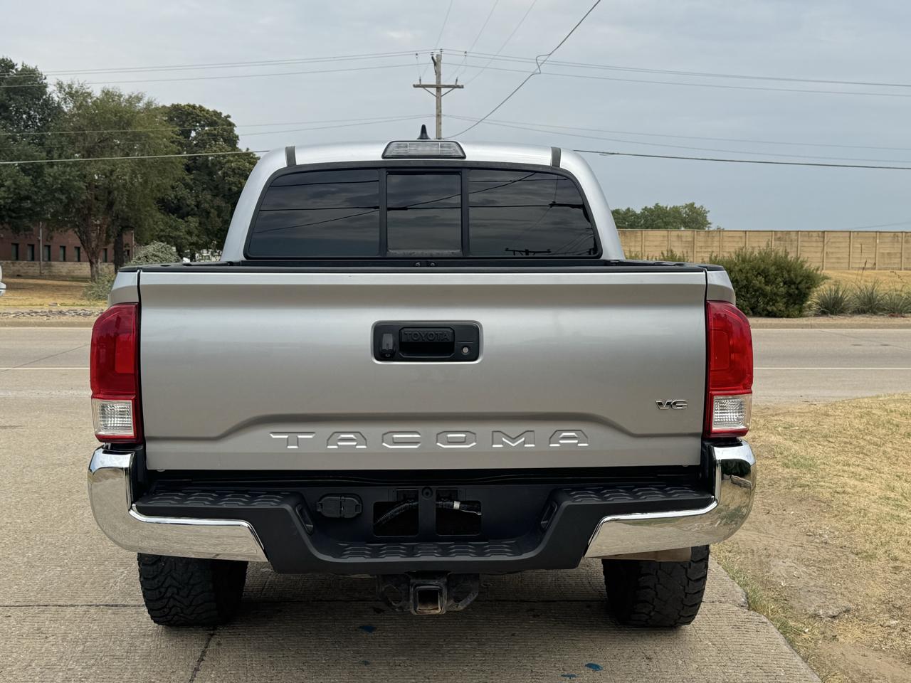 Toyota Tacoma SR5 Double Cab Long Bed V6 6AT 2WD 2017