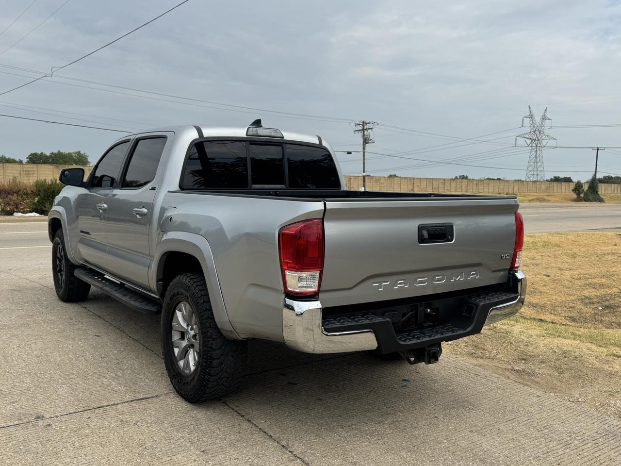 Toyota Tacoma SR5 Double Cab Long Bed V6 6AT 2WD 2017