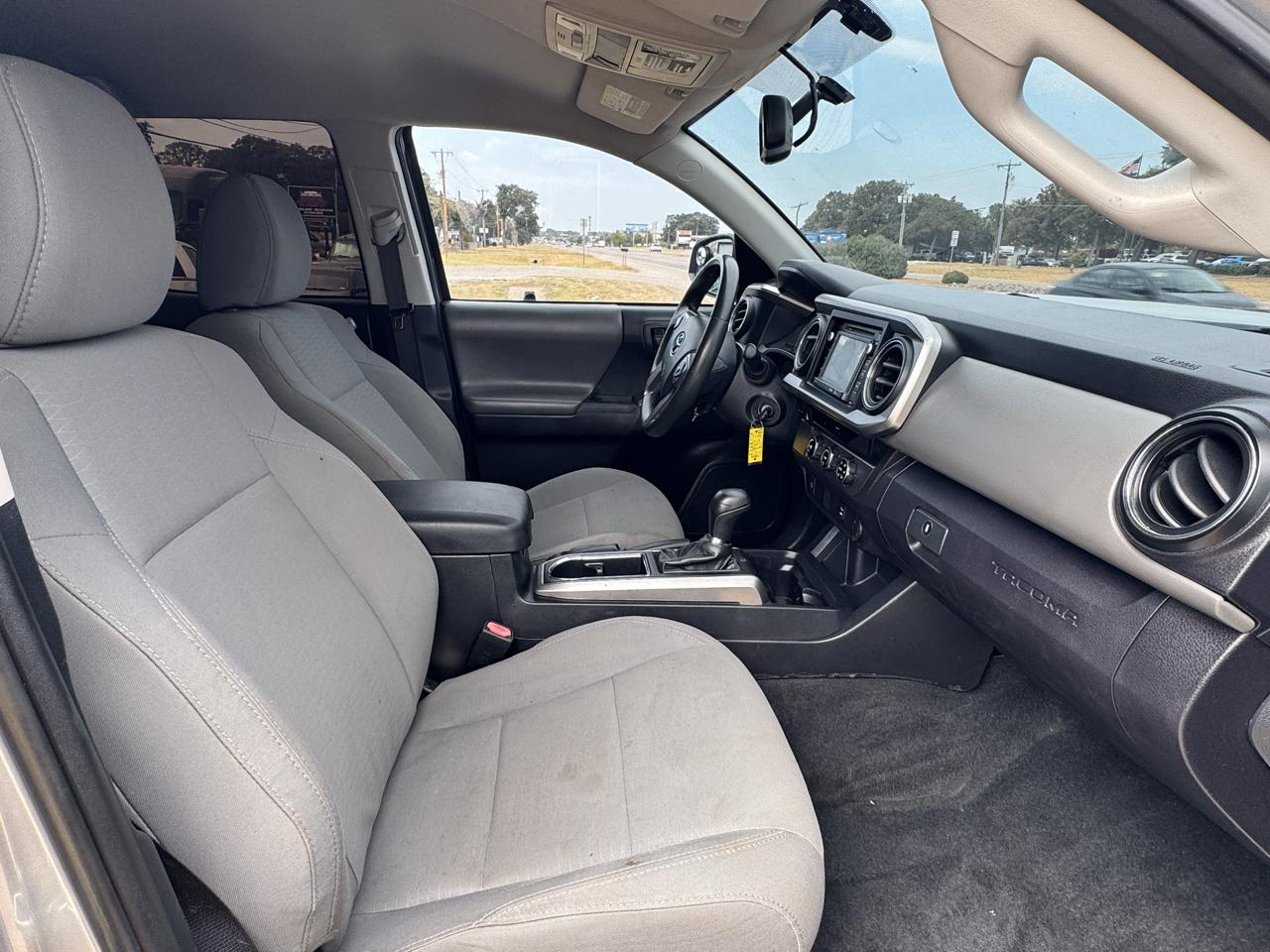 Toyota Tacoma SR5 Double Cab Long Bed V6 6AT 2WD 2017