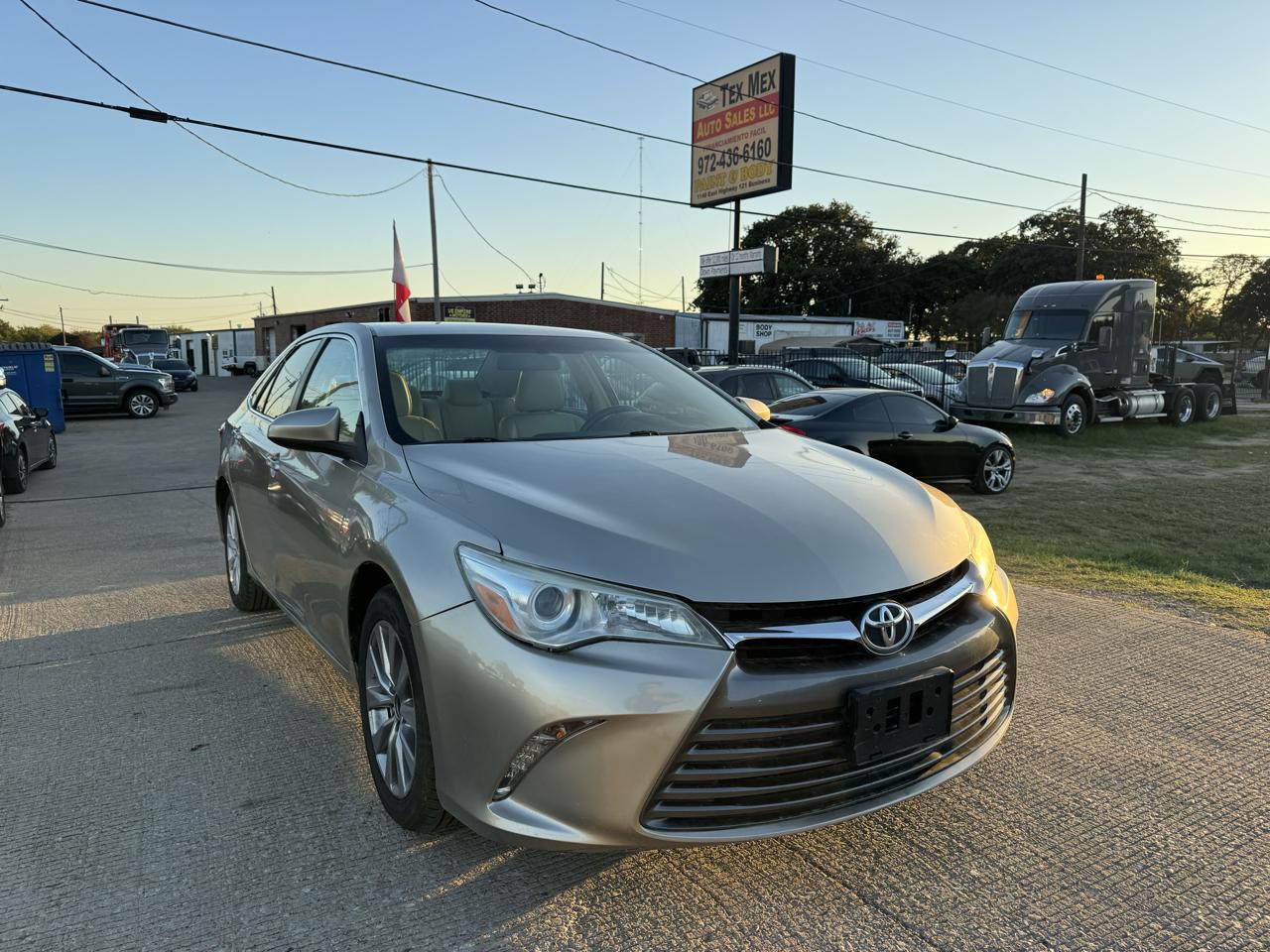 Toyota Camry SE 2017