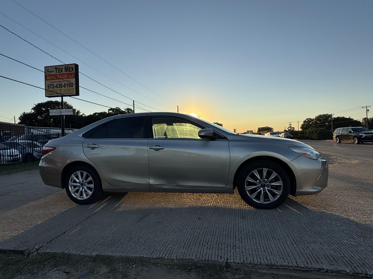 Toyota Camry SE 2017
