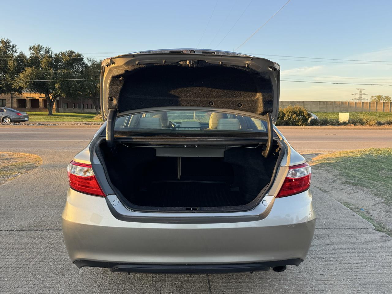 Toyota Camry SE 2017