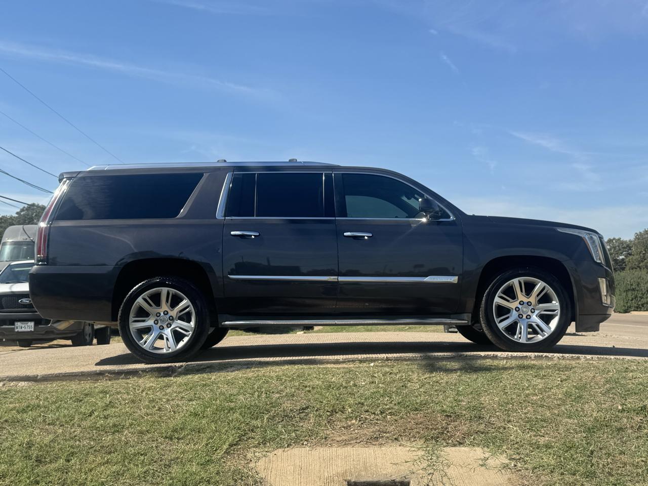 Cadillac Escalade ESV 2WD Luxury 2015