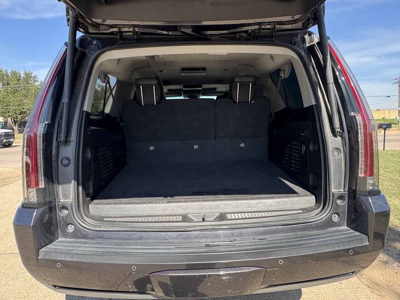 Cadillac Escalade ESV 2WD Luxury 2015