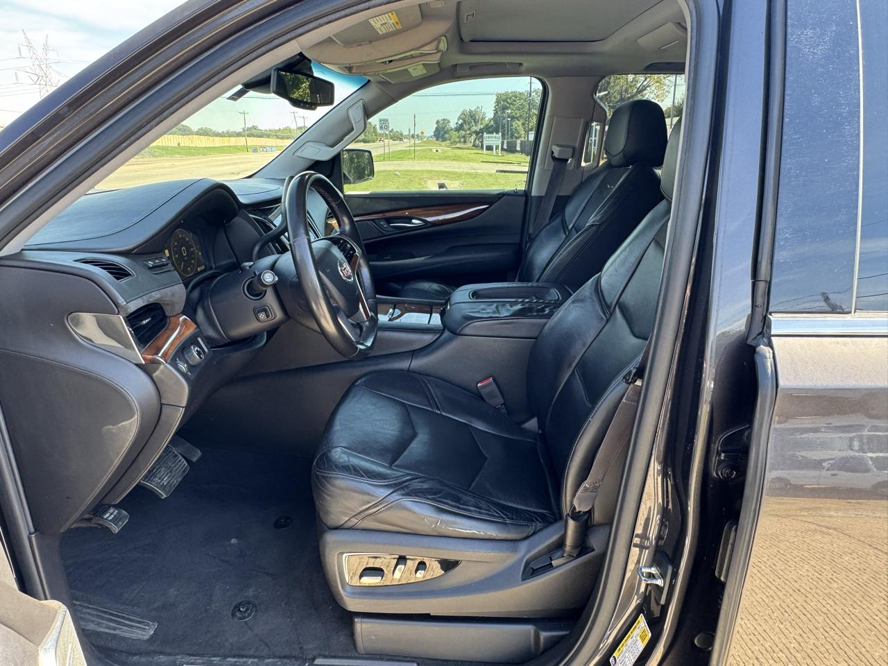 Cadillac Escalade ESV 2WD Luxury 2015