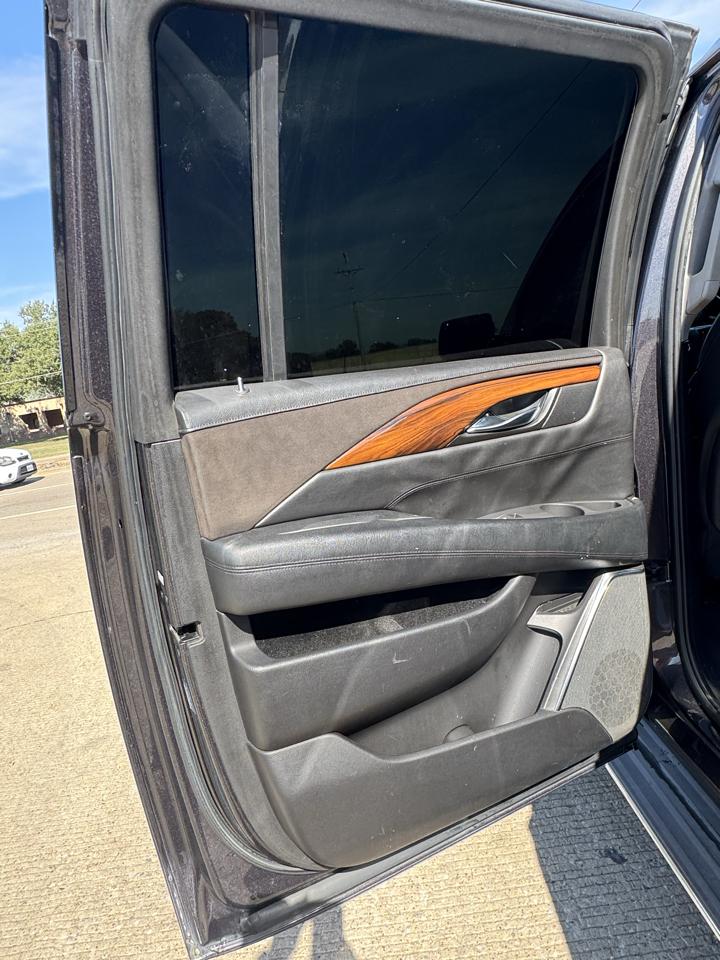 Cadillac Escalade ESV 2WD Luxury 2015