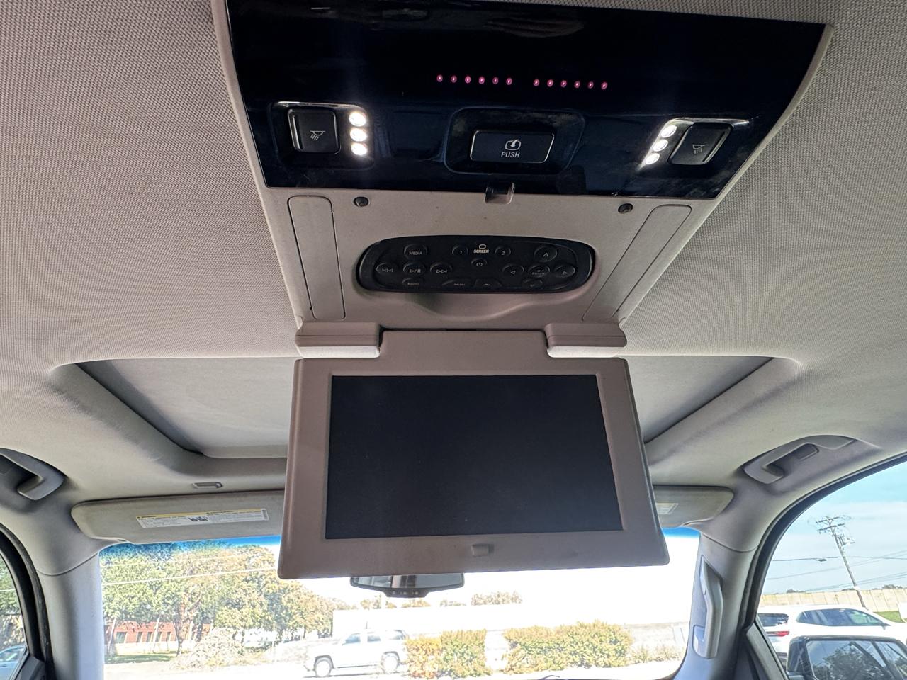 Cadillac Escalade ESV 2WD Luxury 2015